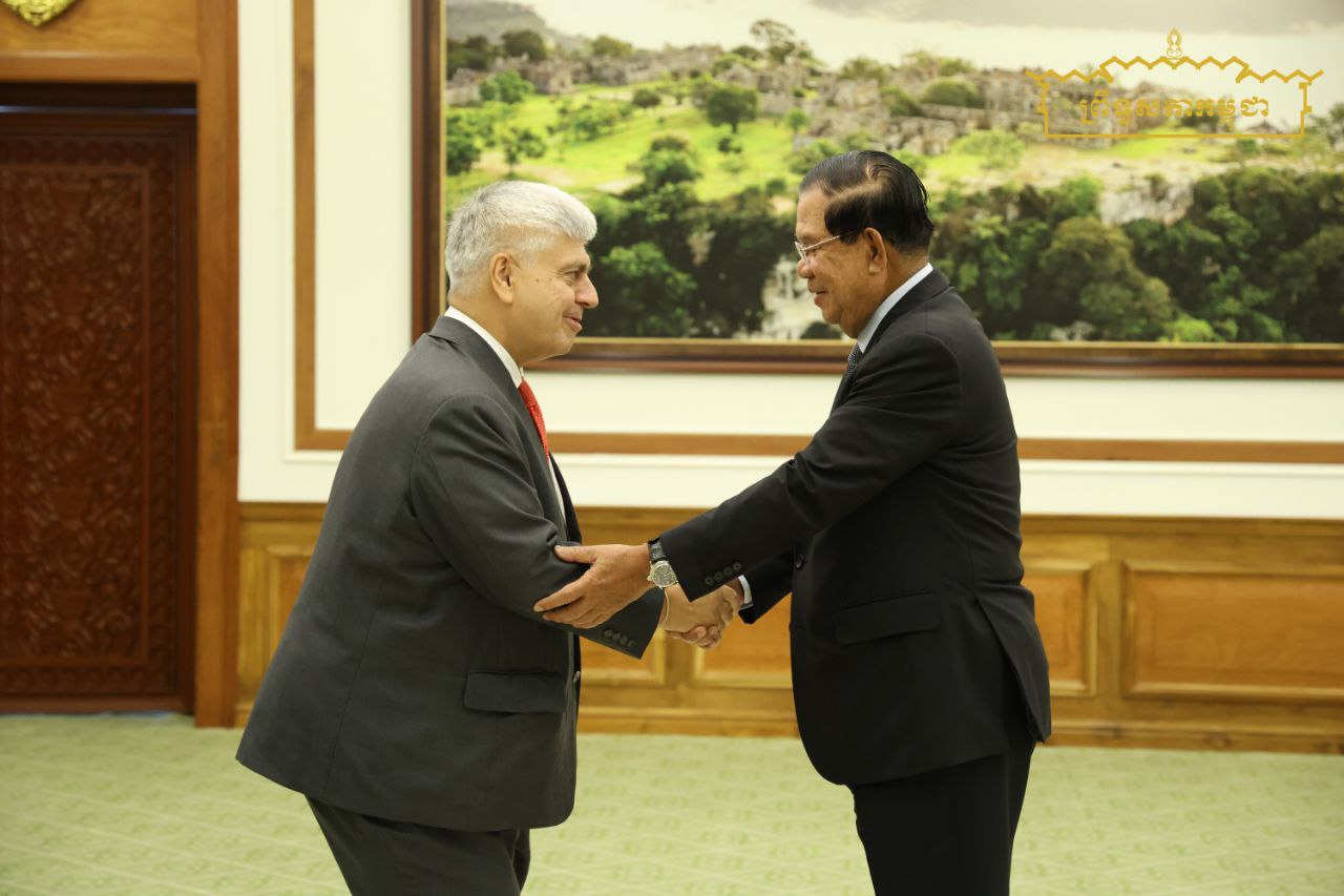 សម្តេចតេជោ ហ៊ុន សែន អនុញ្ញាតឱ្យឯកឧត្តមឯកអគ្គរដ្ឋទូតប្រទេសអូទ្រីសប្រចាំកម្ពុជា ចូលជួបសម្តែងការគួរសម និងជម្រាបលា