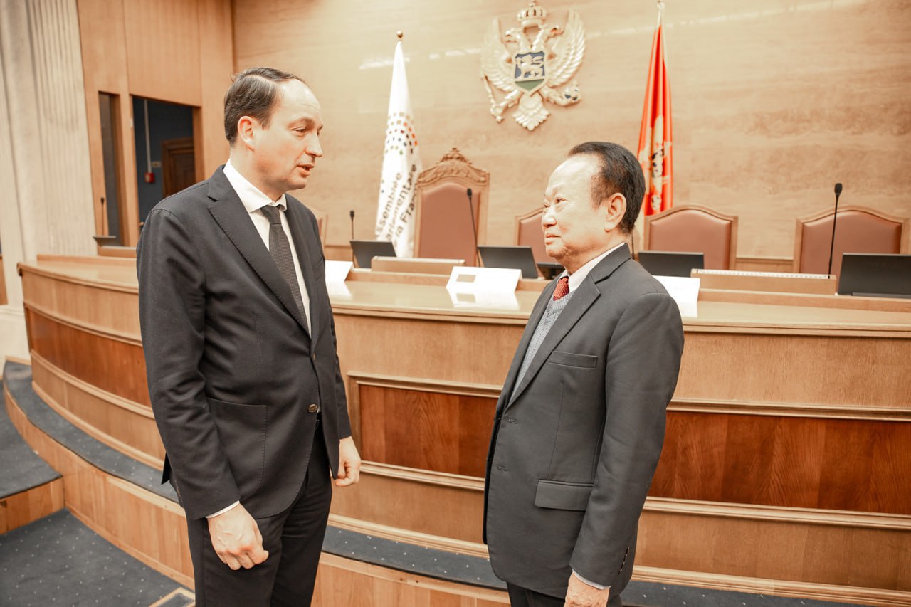 ឯកឧត្តម អ៊ុ សារឹទ្ធ អញ្ជើញចូលរួមកិច្ចប្រជុំគណៈកម្មាធិការត្រួតពិនិត្យ និងតាមដានប្រជាធិបតេយ្យ ស្តីពី ការពិនិត្យ និងផ្តល់យោបល់លើសេចក្តីព្រាងក្រមសីលធម៌មន្រ្តីអគ្គលេខាធិការដ្ឋាននៃសភាប្រើភាសាបារាំង