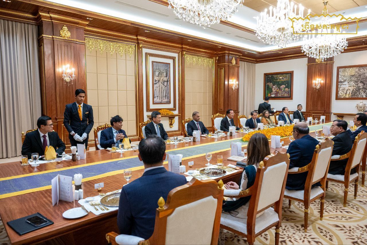 សម្តេចតេជោ ហ៊ុន សែន អញ្ជើញរៀបចំពិធីលៀងសាយភោជន៍ជូនឯកឧត្តមប្រធានព្រឹទ្ធសភាប៉ាគីស្ថាន