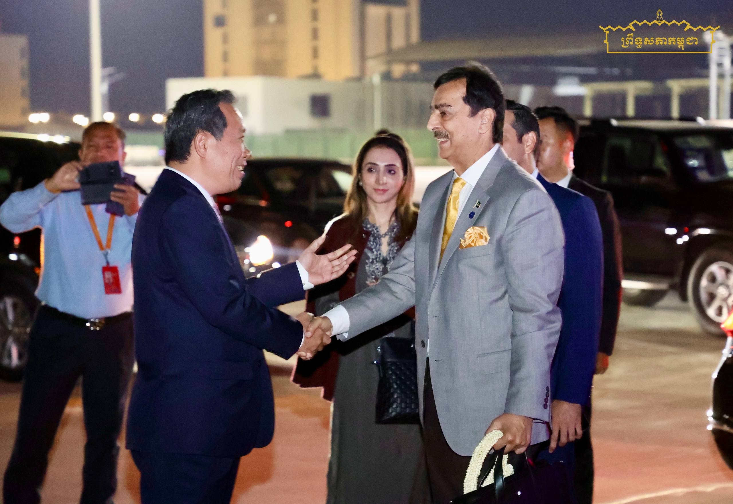 ឯកឧត្តមបណ្ឌិត ធន់ វឌ្ឍនា អញ្ជើញជូនដំណើរមាតុភូមិនិវត្តន៍របស់ឯកឧត្តមប្រធានព្រឹទ្ធសភាប៉ាគីស្ថាន