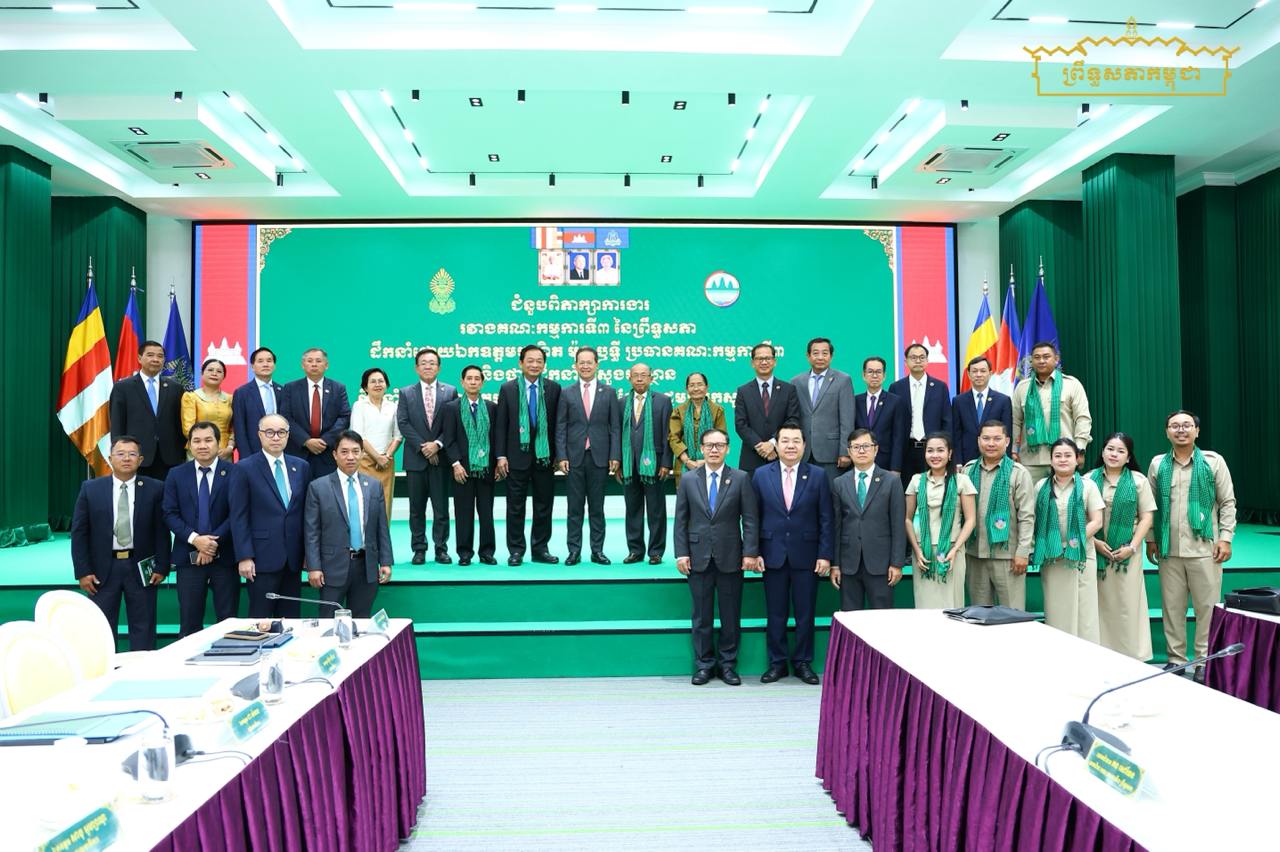 គណៈប្រតិភូគណៈកម្មការទី៣ព្រឹទ្ធសភា អញ្ជើញជួបពិភាក្សាការងារជាមួយថ្នាក់ដឹកនាំក្រសួងបរិស្ថាន