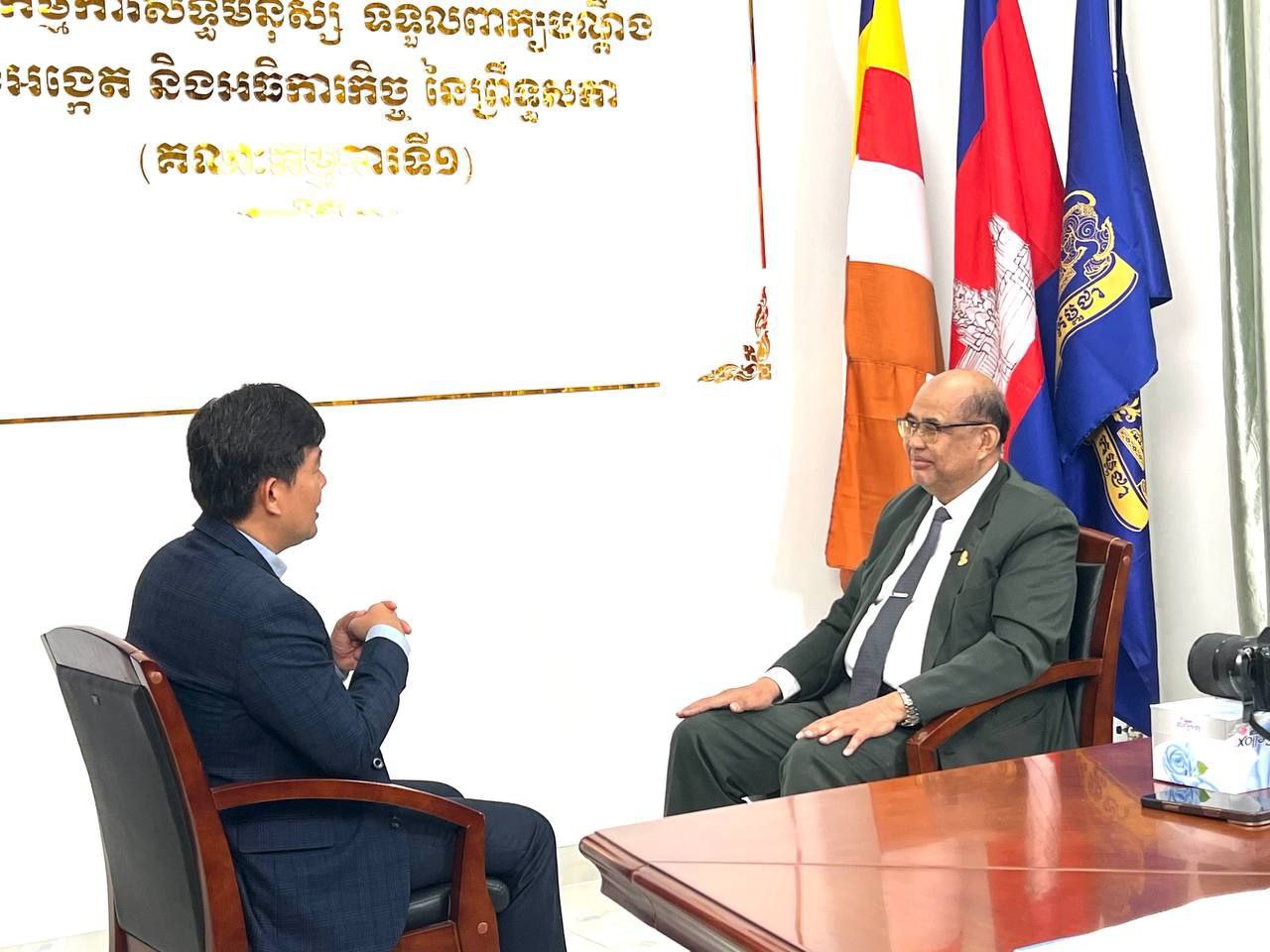 ឯកឧត្តម ងី ច័ន្ទ្រផល អញ្ជើញផ្តល់បទសម្ភាសន៍ អំពី «ប្រវត្តិនៃការបង្កើតប្រព័ន្ធគាំពារសង្គមនៅកម្ពុជា»