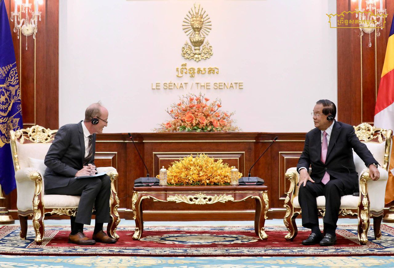 សម្តេចតេជោ ប្រមុខរដ្ឋស្តីទី អនុញ្ញាតឱ្យសមាជិកក្រុមប្រឹក្សាប្រតិបត្តិគណបក្ស AFD អាល្លឺម៉ង់ ចូលជួបសម្តែងការគួរសម និងពិភាក្សាការងារ