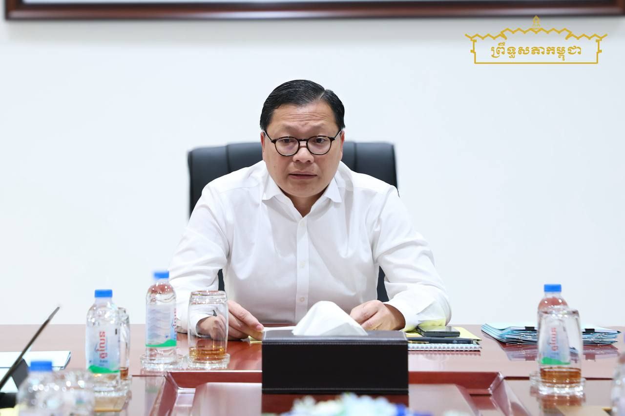 ឯកឧត្តម ឡាយ សំកុល អគ្គលេខាធិការព្រឹទ្ធសភា អញ្ជើញដឹកនាំកិច្ចប្រជុំផ្ទៃក្នុងអគ្គលេខាធិការដ្ឋាន