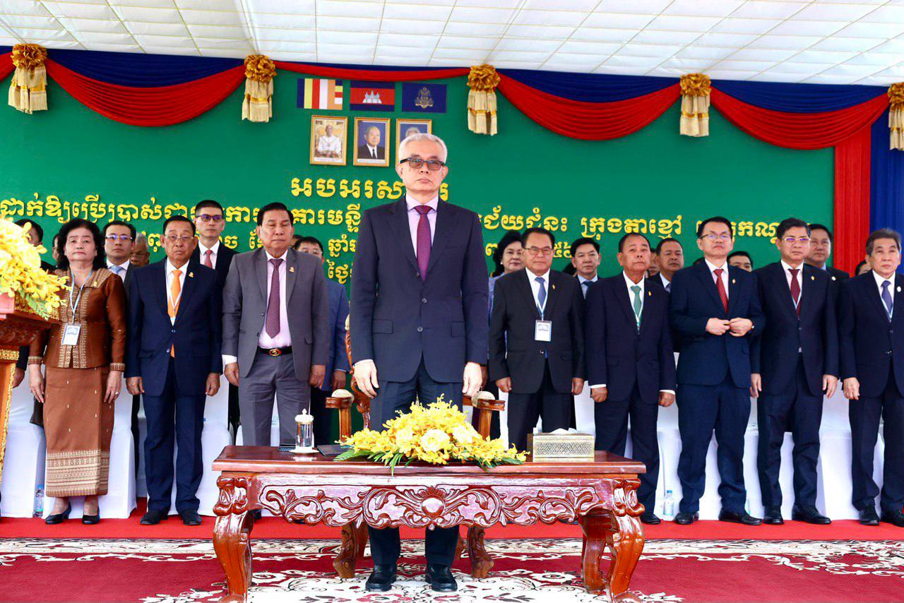 ក្រុមសមាជិកព្រឹទ្ធសភាប្រចាំភូមិភាគទី៣ អញ្ជើញចូលរួមពិធីសម្ពោធដាក់ឱ្យប្រើប្រាស់ជាផ្លូវការអគារមន្ទីរពេទ្យបង្អែកជ័យជំនះ នៅក្រុងតាខ្មៅ ខេត្តកណ្តាល