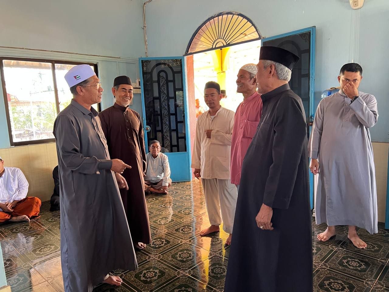 ឯកឧត្តម លី សារី អញ្ជើញចុះសួរសុខទុក្ខ និងចូលរួមរំលែកមរណទុក្ខ គោរពវិញ្ញាណក្ខន្ធសពប្រជាពលរដ្ឋ នៅស្រុកទឹកឈូ ខេត្តកំពត