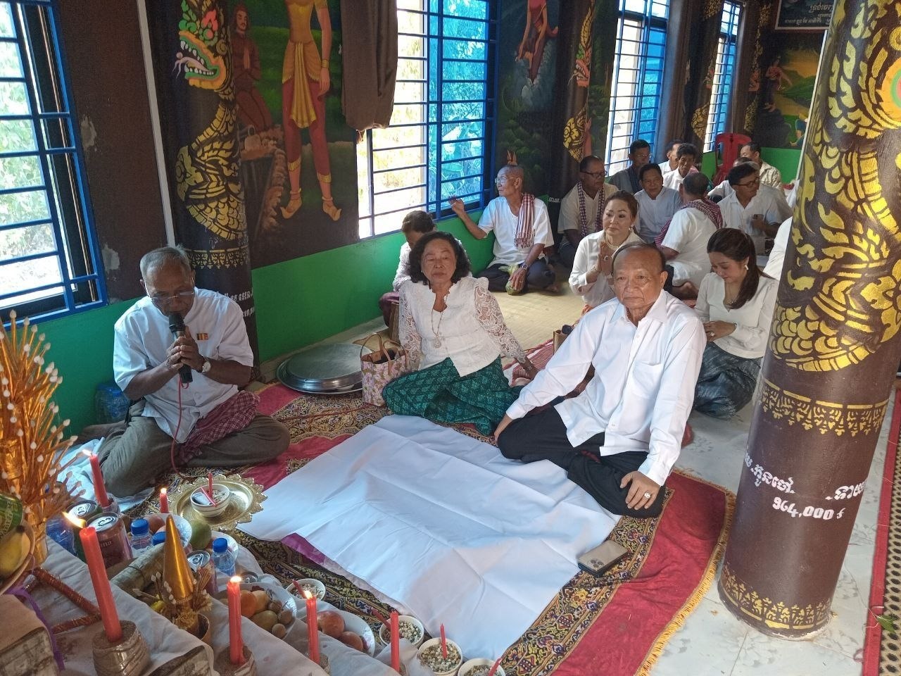 ឯកឧត្តម សាយ បូរិន និងលោកជំទាវ អញ្ជើញចូលរួមក្នុងពិធីសូត្រមន្តចំរើនព្រះបរិត្ត និងពុទ្ធាភិសេកព្រះអង្គ នៅខេត្តត្បូងឃ្មុំ