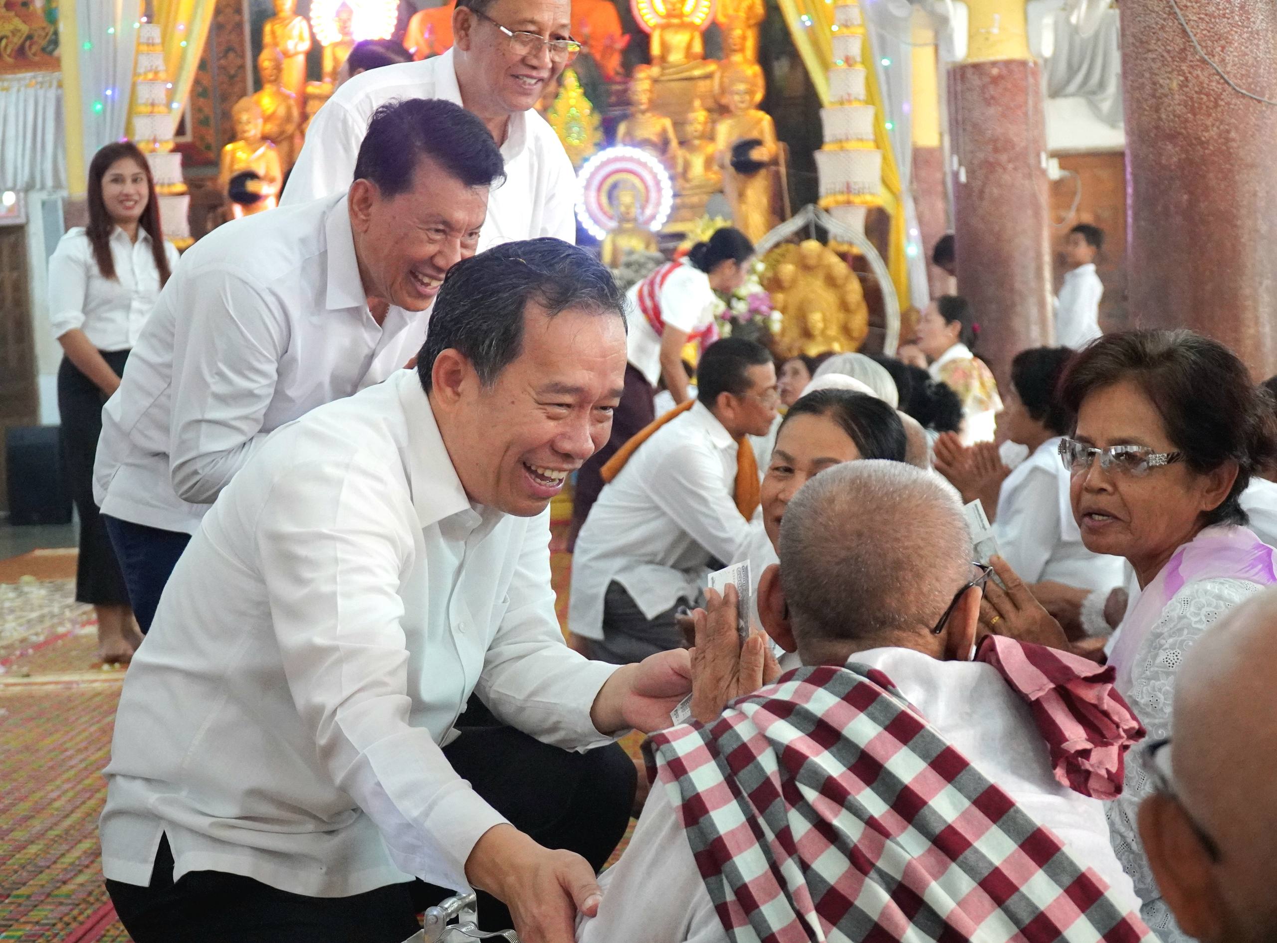 ឯកឧត្តមបណ្ឌិត ធន់ វឌ្ឍនា : ប្រើផលិតផលខ្មែរ ក្នុងពិធីចូលឆ្នាំខ្មែរ និងពិធីនានា