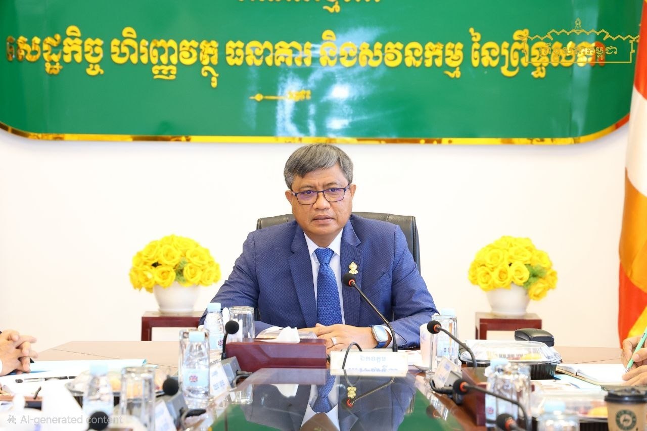 ឯកឧត្តម យស ផានីត្តា ដឹកនាំកិច្ចប្រជុំផ្ទៃក្នុងគណៈកម្មការទី២ព្រឹទ្ធសភា