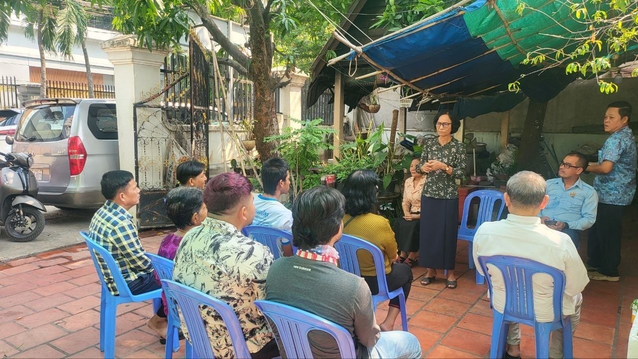 លោកជំទាវ មុំ សណ្តាប់ អញ្ជើញជួបសំណេះសំណាលជាមួយចលនានារី ក្នុងសង្កាត់ផ្សារដើមថ្កូវ ខណ្ឌចំការមន រាជធានីភ្នំពេញ