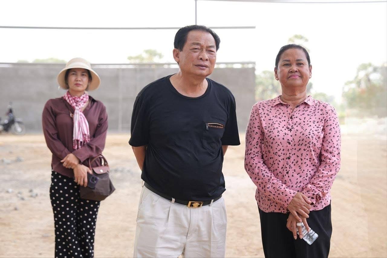 ឯកឧត្តមបណ្ឌិត​ ម៉ុង​ ឫទ្ធី អញ្ជេីញ​ចុះ​ពិនិត្យ និងជំរុញការងារ​សាងសង់​រោងចក្រ​ផលិត​ជីធម្មជាតិ​ និងសួនទឹក​ នៅ​ក្នុង​តំបន់​រមណីយដ្ឋាន​អភិវឌ្ឍន៍​កសិទេសចរណ៍​ ម៉ុង​ ឫទ្ធី​ សែនជ័យ​