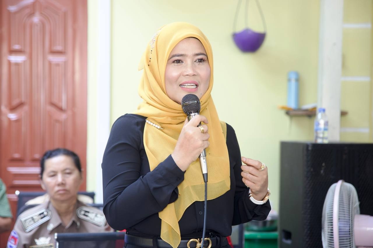 លោកជំទាវ ម៉ាណ ណាវី អញ្ជើញជាអធិបតីក្នុងពិធីសំណេះសំណាល និងការផ្សព្វផ្សាយស្ដីពី សីលធម៌សង្គម តម្លៃស្ត្រីនិងគ្រួសារខ្មែរ ជាមួយប្រជាពលរដ្ឋ ក្នុងសង្កាត់ច្រាំងចំរេះទី១ 