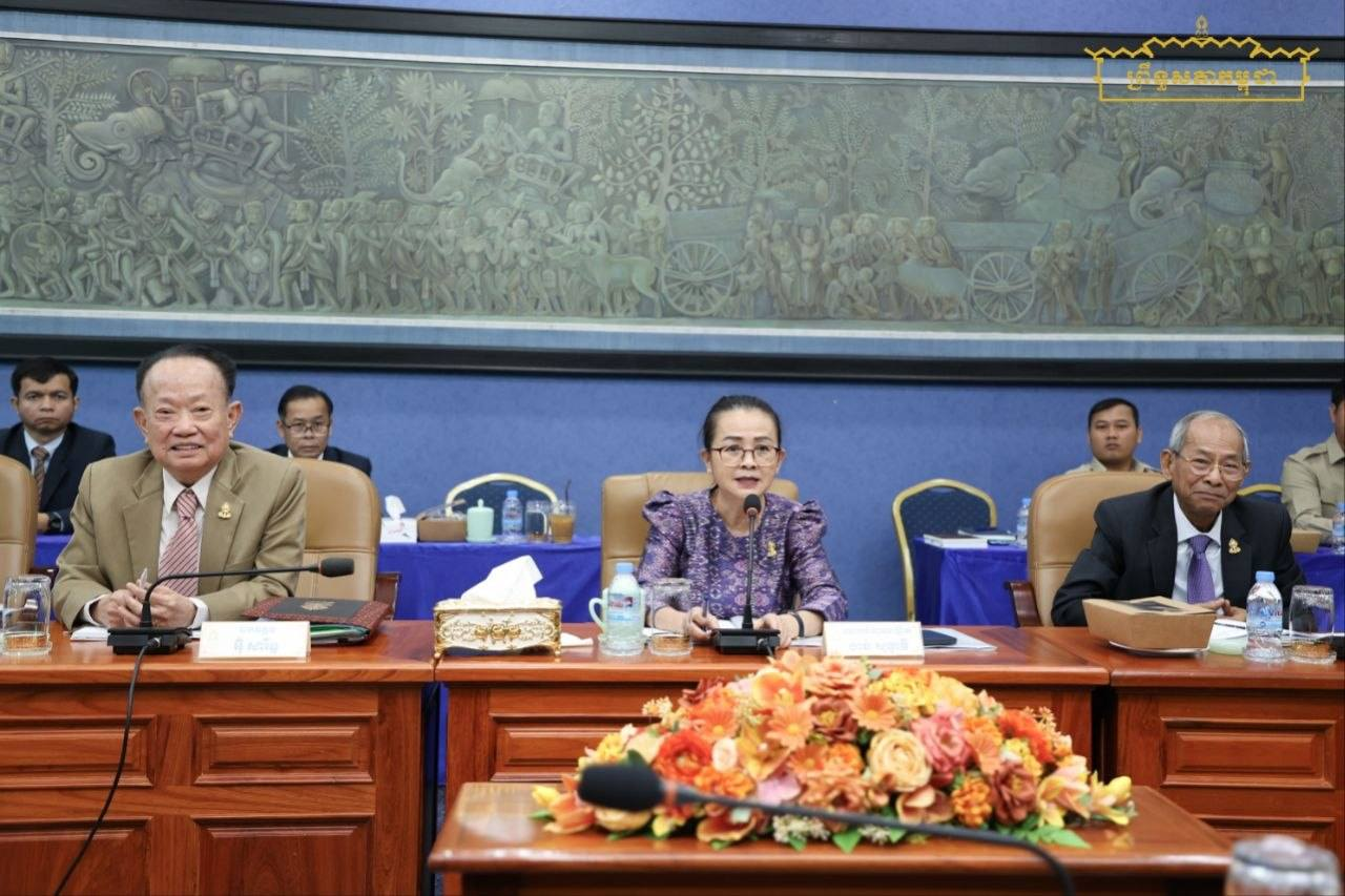 លោកជំទាវបណ្ឌិត ចាន់ សុទ្ធាវី អញ្ជើញដឹកនាំកិច្ចប្រជុំពិនិត្យសិក្សាលើសេចក្តីស្នើច្បាប់ស្តីពីវិសោធនកម្មច្បាប់ស្តីពីការបោះឆ្នោតជ្រើសតាំងសមាជិកព្រឹទ្ធសភា