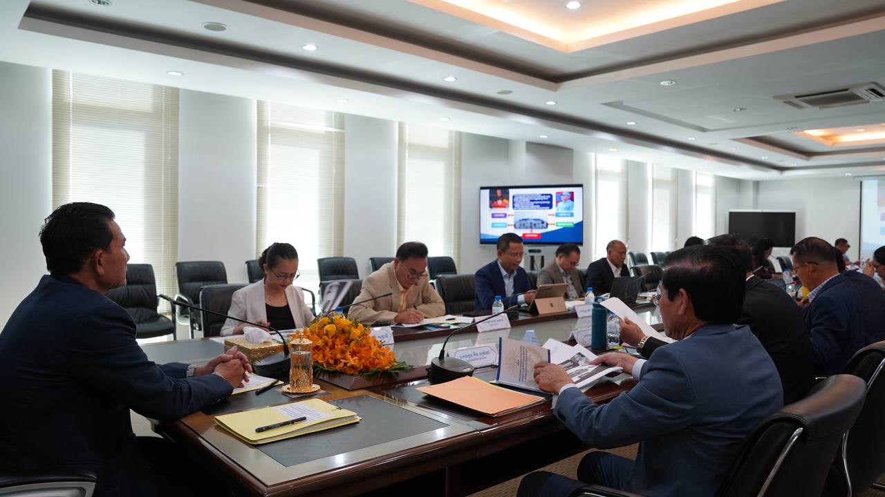 លោកជំទាវបណ្ឌិត ចាន់ សុទ្ធាវី អញ្ជើញចូលរួមកិច្ចប្រជុំស្តីពី ការត្រៀមរៀបចំវេទិកាសាធារណៈសម្រាប់ក្រុមការងារចុះមូលដ្ឋានក្រុងសំពៅពូន ខេត្តកណ្តាល