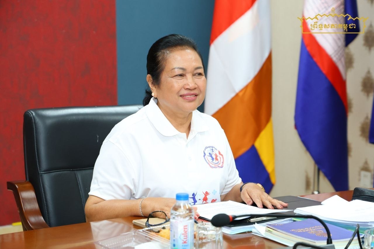 លោកជំទាវ មាន សំអាន ដឹកនាំកិច្ចប្រជុំផ្ទៃក្នុងគណៈកម្មការទី៨ព្រឹទ្ធសភា