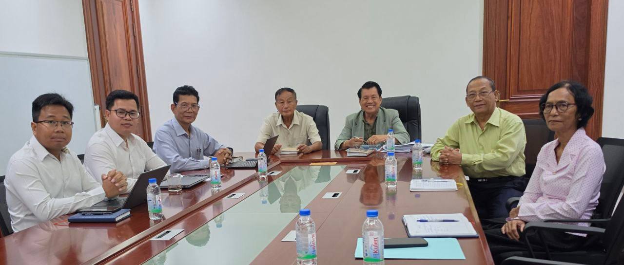ឯកឧត្តម ម៉ាន់ ឈឿន អញ្ជើញដឹកនាំកិច្ចប្រជុំផ្ទៃក្នុងក្រុមសមាជិកព្រឹទ្ធសភាប្រចាំភូមិភាគទី១