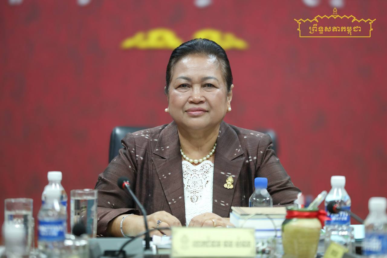 លោកជំទាវ មាន សំអាន ដឹកនាំកិច្ចប្រជុំផ្ទៃក្នុងគណៈកម្មការទី៨ព្រឹទ្ធសភា