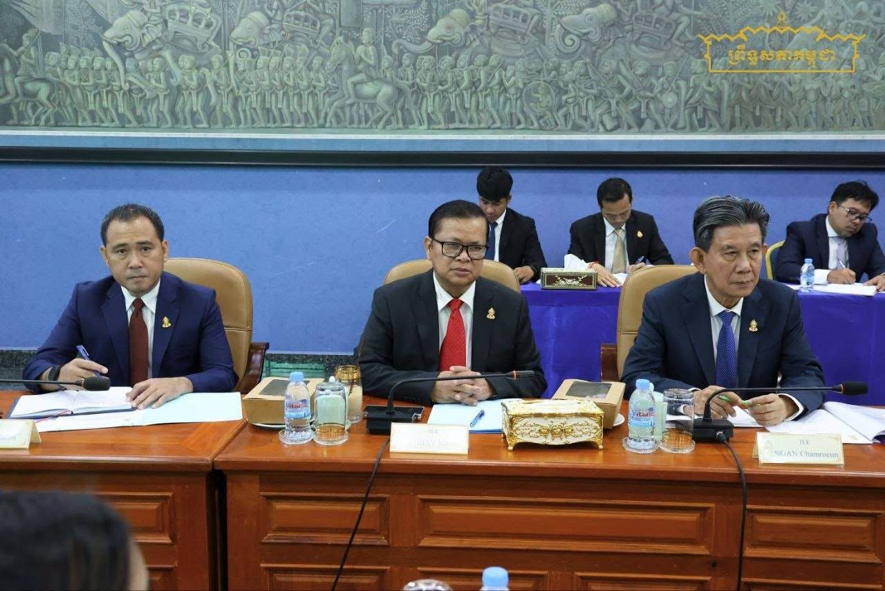 ឯកឧត្ដម ឆាយ វណ្ណា អញ្ជើញ​ចែកម្ហូបអាហារ ជូនដល់គ្រួសារក្រីក្រនៅភូមិព្រែកតាពៅ សង្កាត់ព្រែកប្រា ខណ្ណច្បារអំពៅ