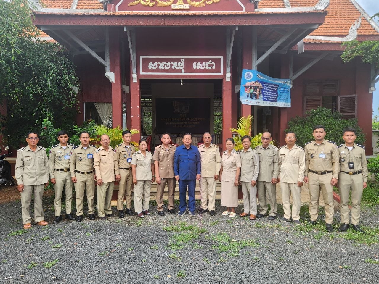 ឯកឧត្តម ឆាយ វណ្ណា សមាជិកព្រឹទ្ធសភា អញ្ជើញចុះសួរសុខទុក្ខ និងជួបសំណេះសំណាលជាមួយក្រុមប្រឹក្សាឃុំសេដា ស្រុកតំបែខេត្តត្បូង