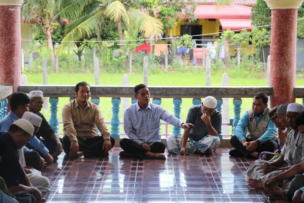 ឯកឧត្តម លី សារី អញ្ជើញជួបសំណេះសំណាលជាមួយប្រជាពលរដ្ឋ នៅក្រុងកំពត ខេត្តកំពត