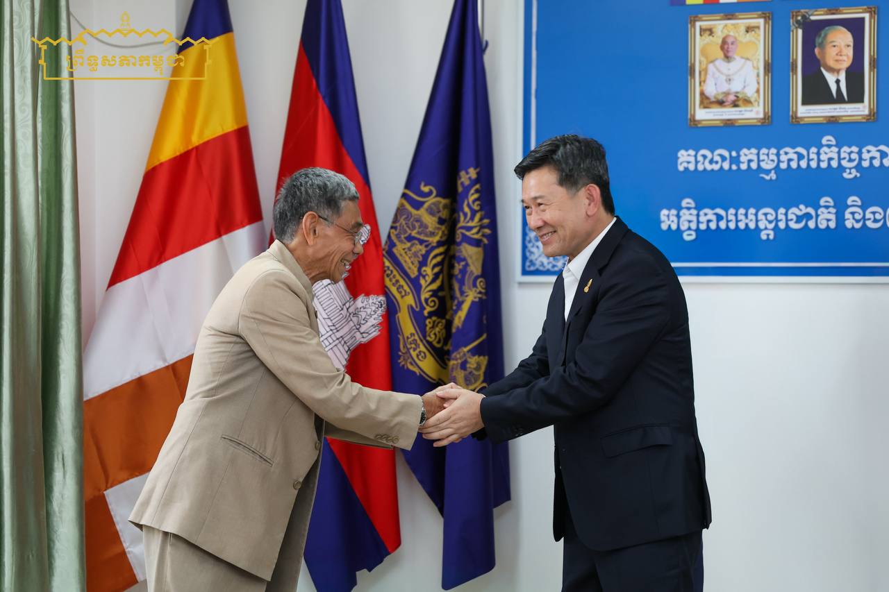 ឯកឧត្តមបណ្ឌិត ឈីវ យីស៊ាង ទទួលជួបពិភាក្សាការងារជាមួយព្រះអង្គម្ចាស់ ស៊ីសុវត្ថិ ធម្មិកោ សមាជិកគណៈកម្មការទី៣ព្រឹទ្ធសភា