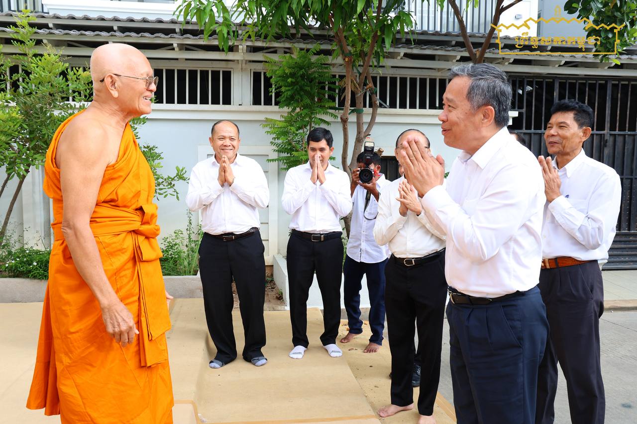 ឯកឧត្តមបណ្ឌិត ធន់ វឌ្ឍនា រំលែកទុក្ខ ព្រះតេជព្រះគុណ កឹម សុខា និងថា ខ្មែរត្រូវបន្តកសាងសាមគ្គីភាព និងឯកភាពជាតិឱ្យកាន់តែរឹងមាំ