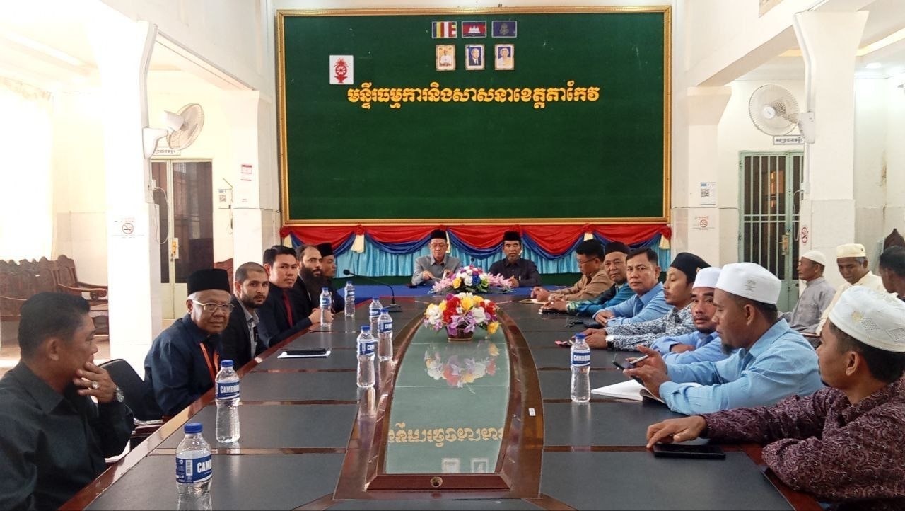 ឯកឧត្តម លី សារី​ អញ្ជើញចូលរួមជាអធិបតីក្នុងពិធីសម្របសម្រួលនៃកិច្ចពិភាក្សាគម្រោងរៀបចំសិក្ខាសាលាស្តីពី​ អនាម័យនិងបរិស្ថាន​ ជូនដល់ថ្នាក់ដឹកនាំសាសនិកអ៉ិស្លាមខេត្តតាកែវ