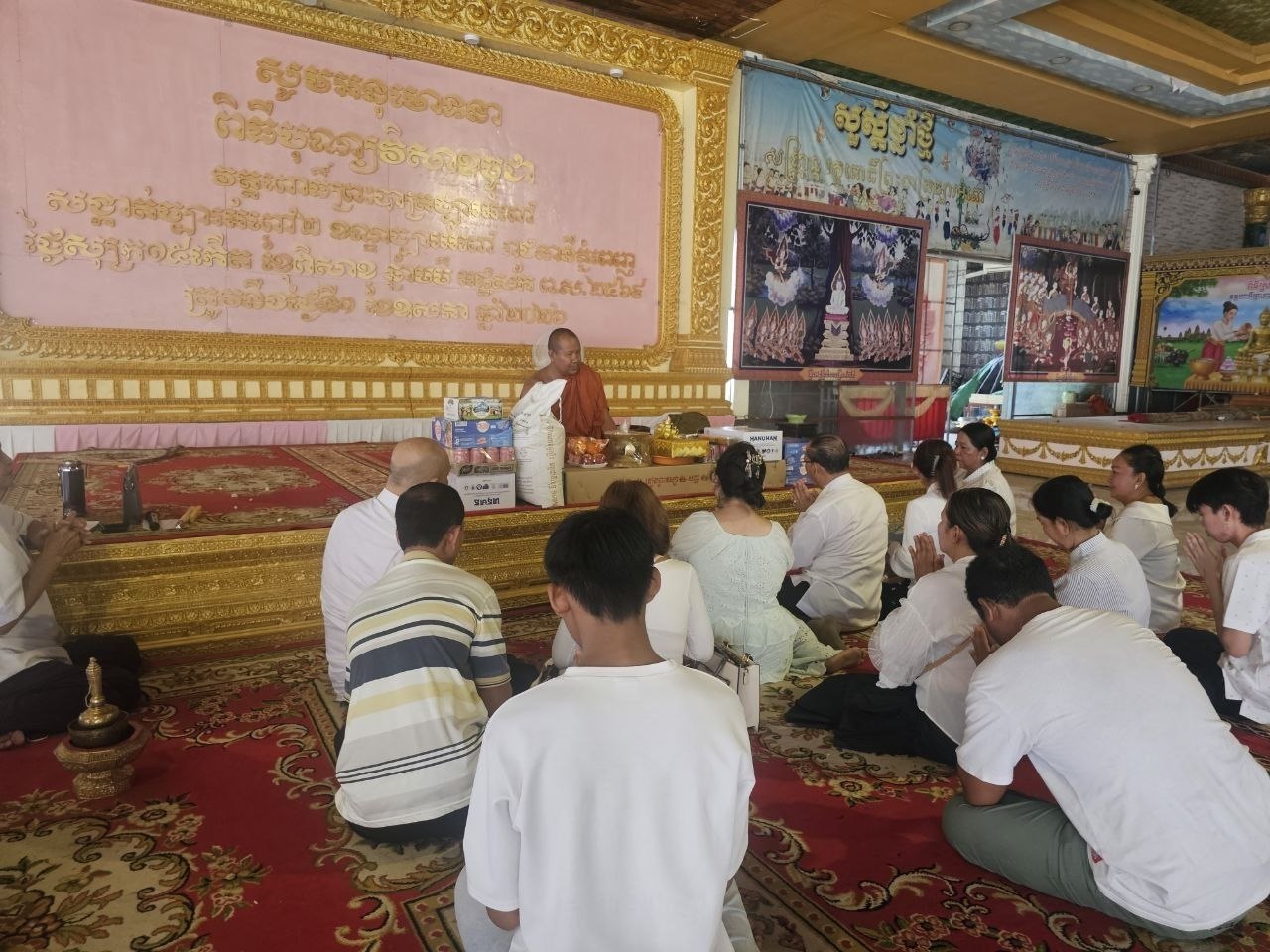 ឯកឧត្តម ង៉ែត ចដ្តាវី អញ្ជើញនាំយកទៀនព្រះវស្សា និងទេយ្យទាន ប្រគេនព្រះសង្ឃគង់ចាំព្រះវស្សានៅវត្តច្បារអំពៅ​ រាជធានីភ្នំពេញ