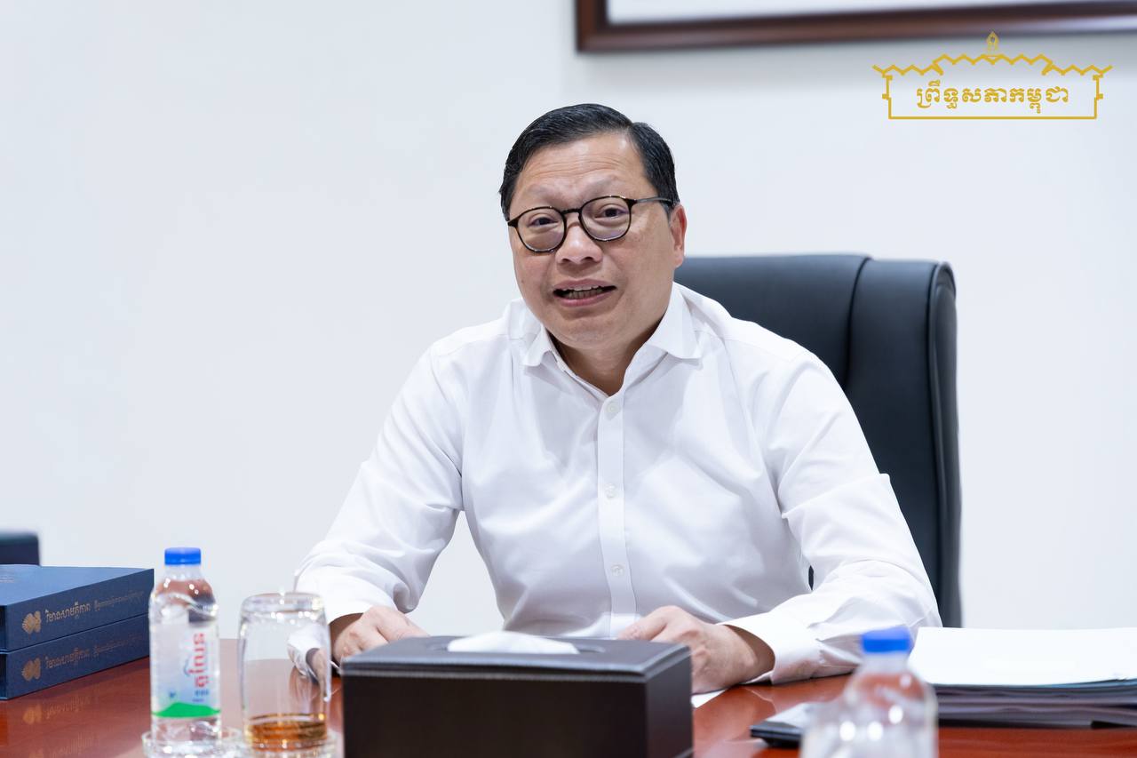 ឯកឧត្តម ឡាយ សំកុល អគ្គលេខាធិការព្រឹទ្ធសភា អញ្ជើញដឹកនាំកិច្ចប្រជុំផ្ទៃក្នុងអគ្គលេខាធិការដ្ឋាន
