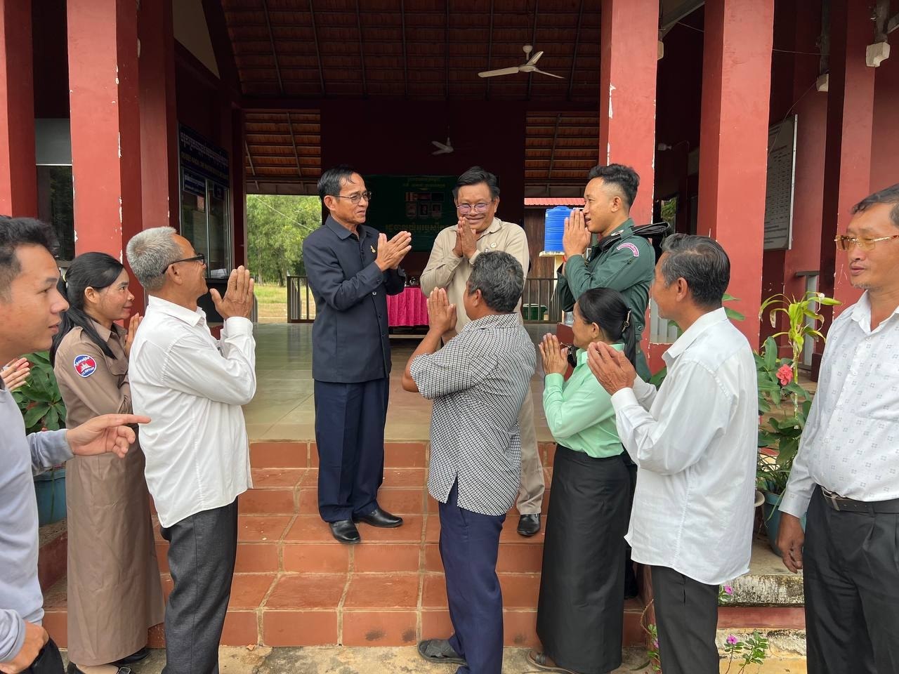 ឯកឧត្ដម ញ៉ែម សាម៉ន អញ្ជើញជួបសំណេះសំណាលជាមួយអាជ្ញាធរឃុំអូរឫស្សីកណ្ដាល ស្រុកសៀមបូក ខេត្តស្ទឹងត្រែង