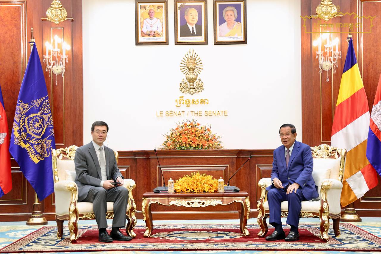 សម្តេចតេជោ ហ៊ុន សែន អនុញ្ញាតឱ្យសាស្ត្រាចារ្យ សាកលវិទ្យាល័យកិច្ចការបរទេសចិន ចូលជួបសម្តែងការគួរសម