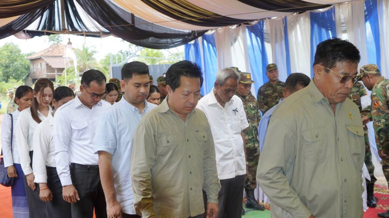 ឯកឧត្តម អ៊ុន វណ្ណា អញ្ជើញគោរពវិញ្ញាណក្ខន្ធសព លោកវរសេនីយ៍ឯក ទិត បូណែត