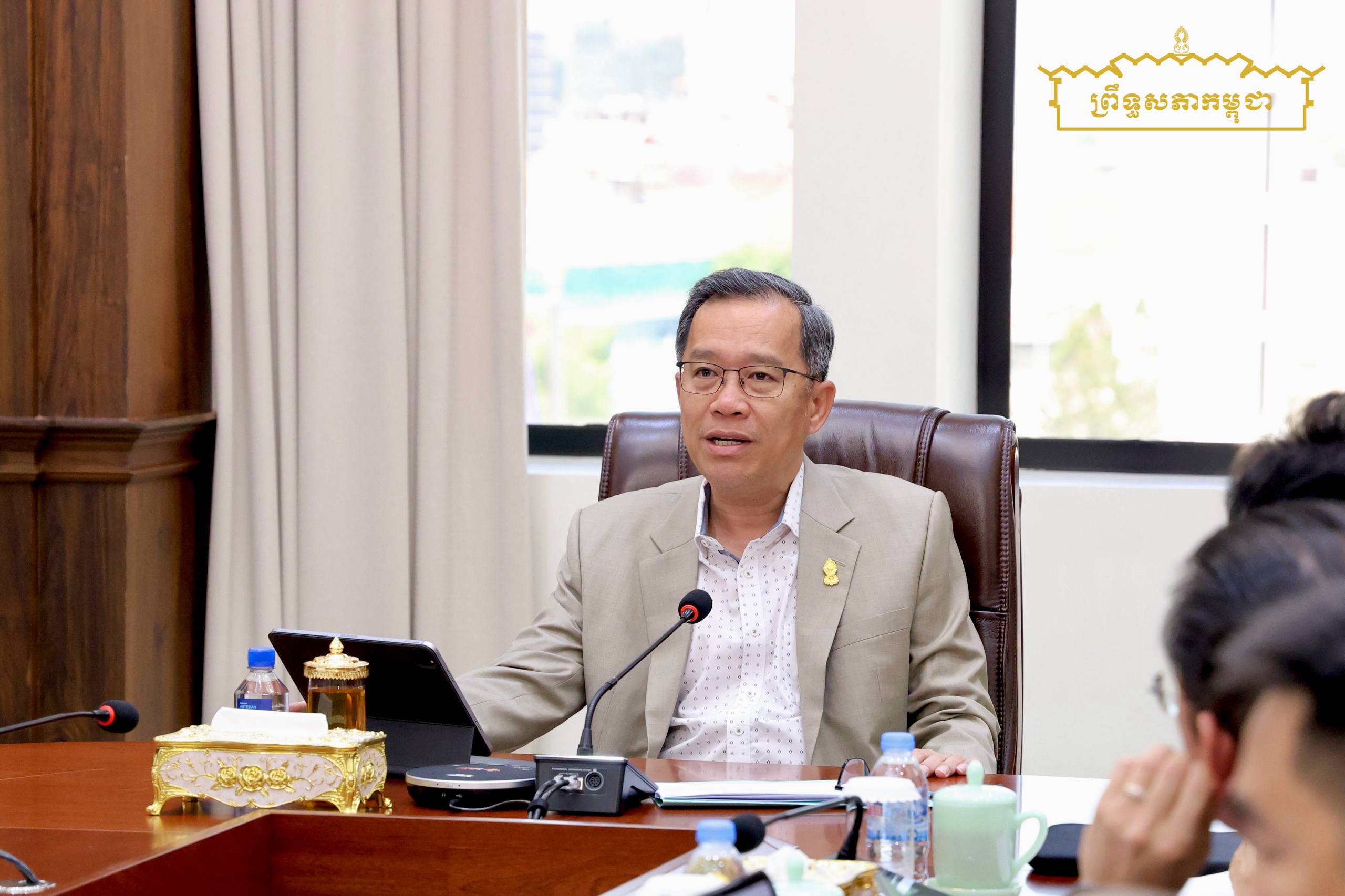 ឯកឧត្តមបណ្ឌិត ធន់ វឌ្ឍនា ជំរុញការស្រាវជ្រាវ និងផ្សព្វផ្សាយគាំទ្រផលិតផលក្នុងស្រុក និងទេសចរណ៍