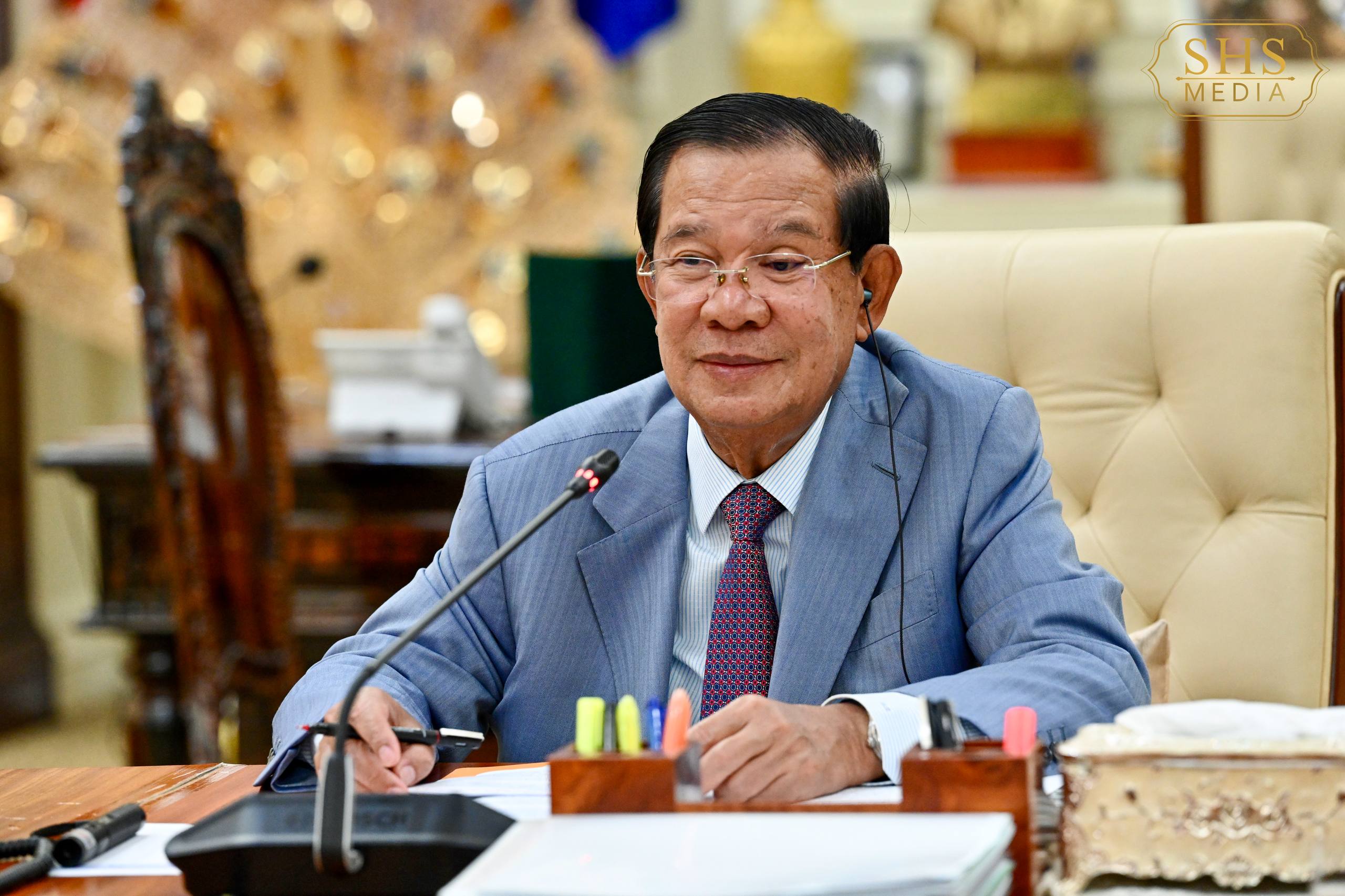 សម្ដេចអគ្គមហាសេនាបតីតេជោ ហ៊ុន សែន ប្រធានព្រឹទ្ធសភា នៃព្រះរាជាណាចក្រកម្ពុជា អញ្ជើញជួបពិភាក្សាការងារតាម ប្រព័ន្ធវីដេអូ ជាមួយ លោកជំទាវ សាហ៊ីបា កាហ្វារ៉ូវ៉ា (Sahiba Gafarova) ប្រធានរដ្ឋសភា អាស៊ែបៃហ្សង់។