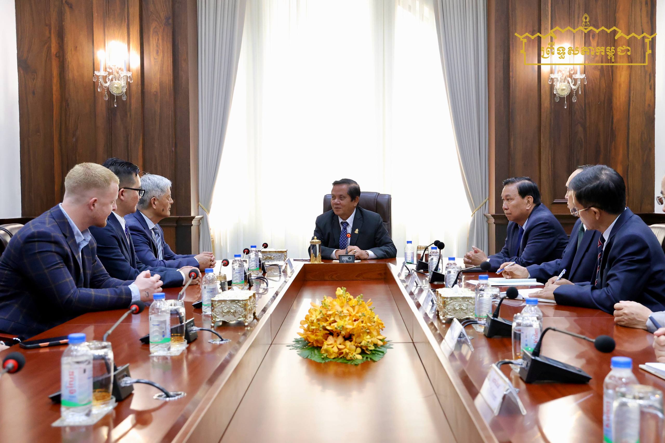ឯកឧត្តម អ៊ុច បូររិទ្ធ អនុញ្ញាតឱ្យគណៈប្រតិភូតំណាងស្ថាប័នអប់រំ   បណ្តុះបណ្តាលបច្ចេកទេស និងវិជ្ជាជីវៈនៃប្រទេសអូស្ត្រាលី និងវិទ្យាស្ថានបញ្ញាឌីជីថលកម្ពុជា ចូលជួបសម្តែងការគួរសម និងពិភាក្សាការងារ