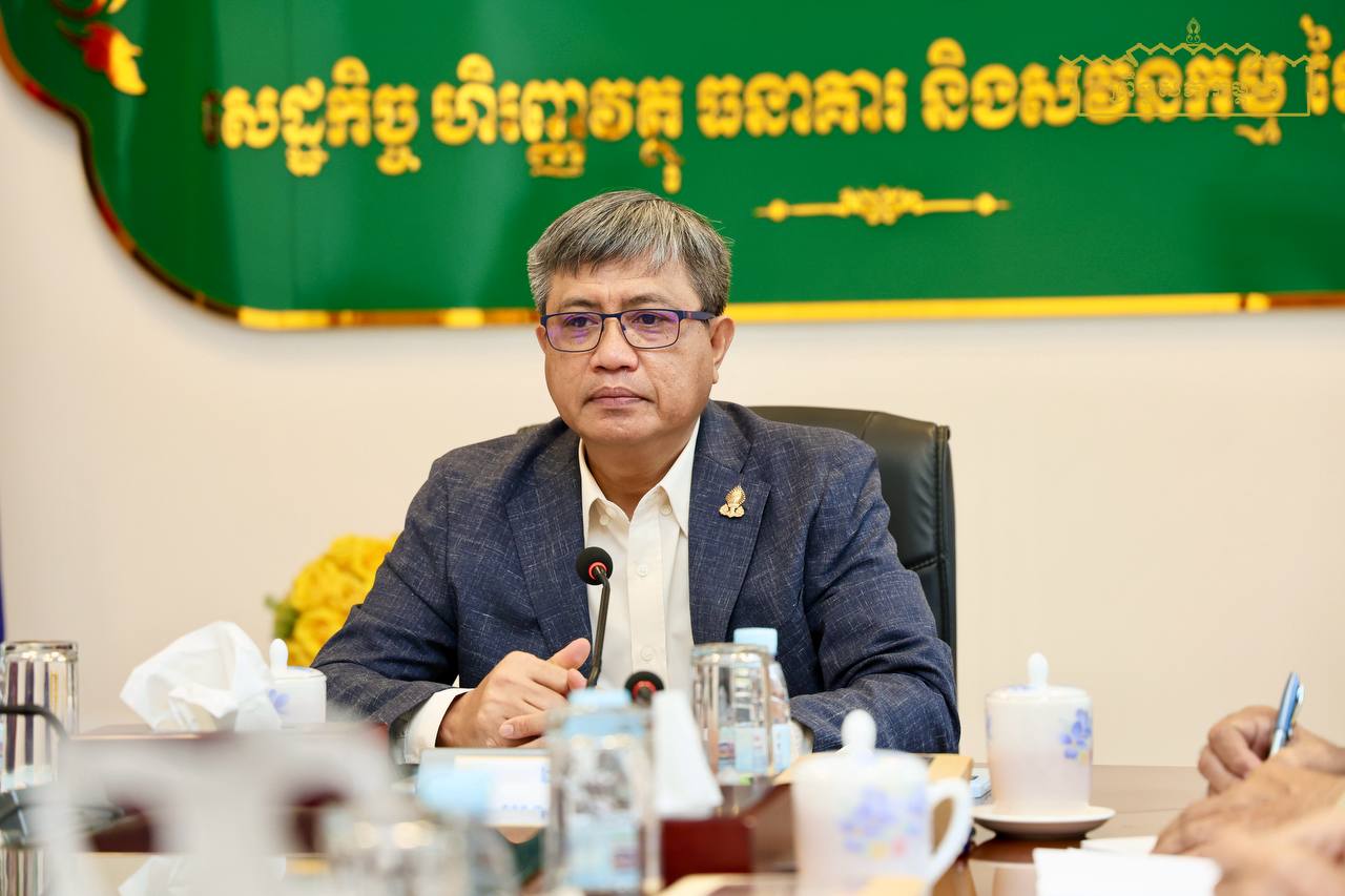 ឯកឧត្តម យស ផានីត្តា ដឹកនាំកិច្ចប្រជុំផ្ទៃក្នុងគណៈកម្មការទី២ព្រឹទ្ធសភា