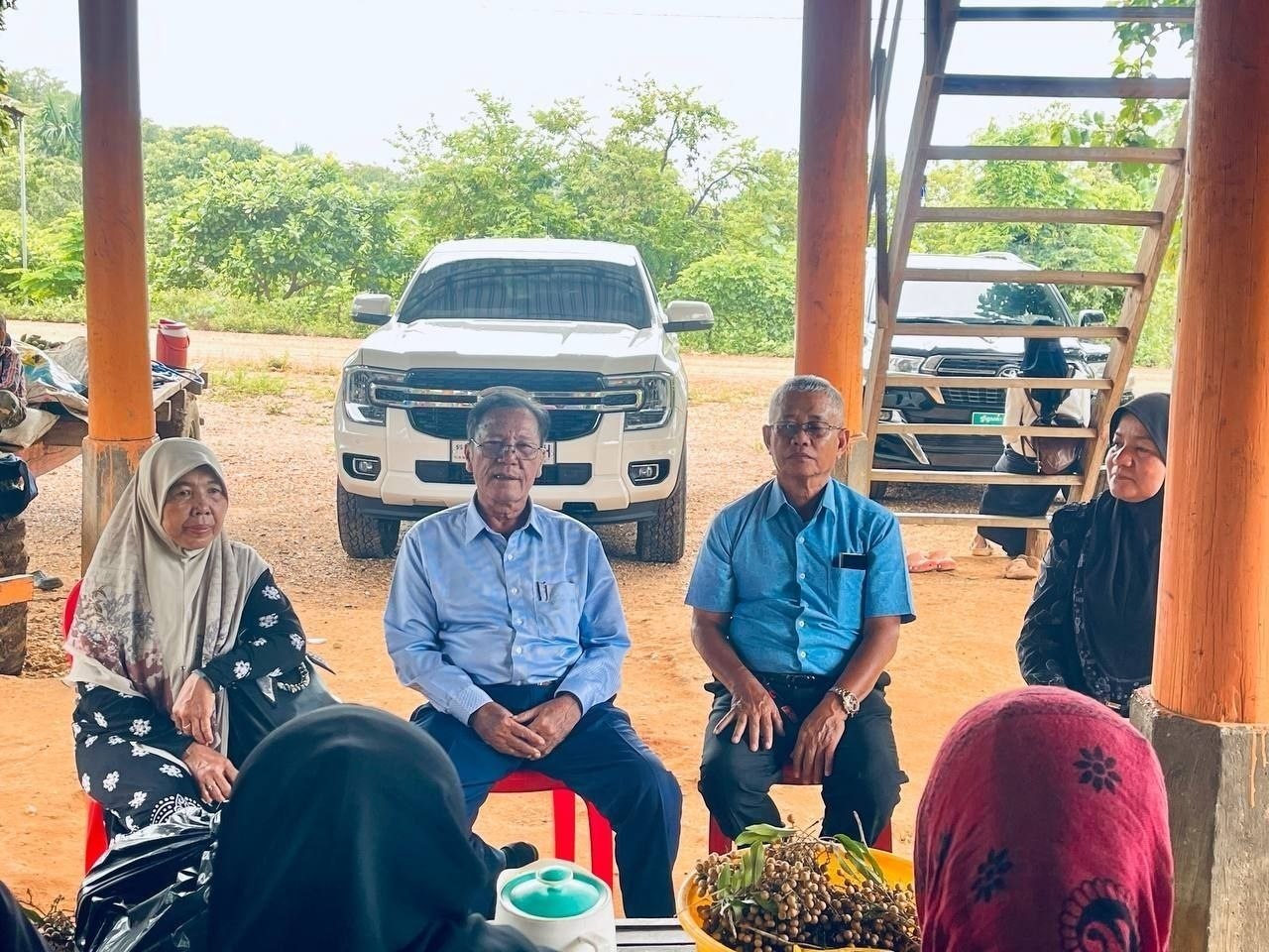 ឯកឧត្តម សាន់ ឡាទីន អញ្ជើញជួបសំណេះសំណាល និងសួរសុខទុក្ខ ប្រជាពលរដ្ឋមានជីវភាពខ្វះខាត នៅភូមិស្រែផល ឃុំព្រែកសាម៉ាន់ ស្រុកឆ្លូង ខេត្តក្រចេះ