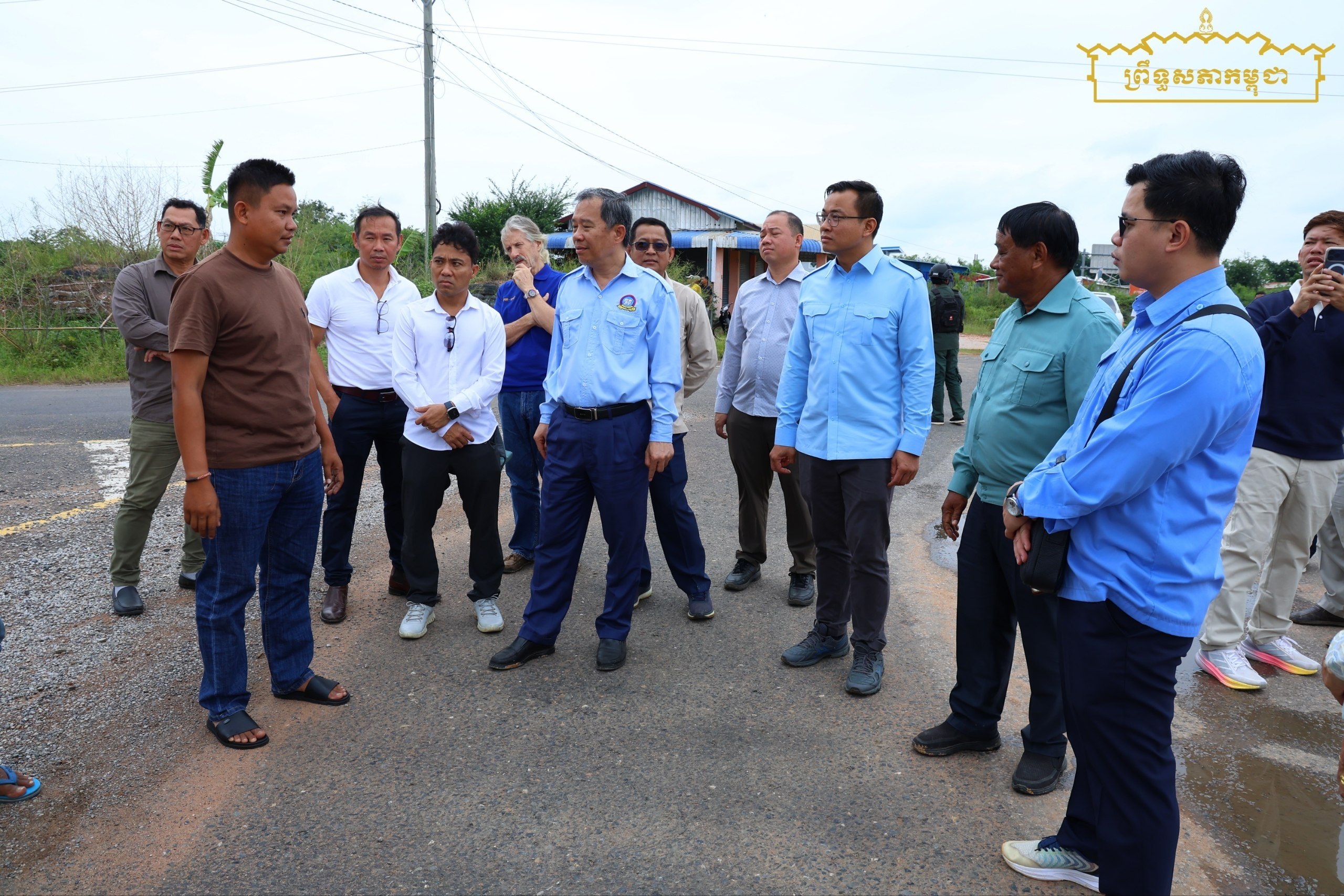 ឯកឧត្តមបណ្ឌិត ធន់ វឌ្ឍនា អញ្ជើញចុះពិនិត្យស្ថានភាពនៅតំបន់ព្រំដែនបឹងត្រកួន