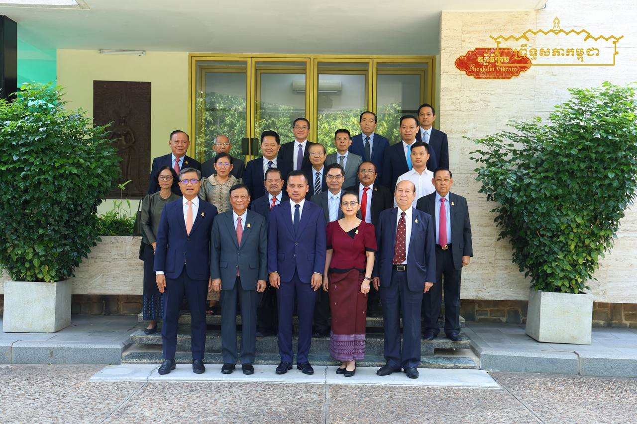 គណៈកម្មការទី៤ និងទី៦ព្រឹទ្ធសភា ប្រជុំជាមួយតំណាងរាជរដ្ឋាភិបាល ដើម្បីពិនិត្យសិក្សាលើសេចក្ដីព្រាងច្បាប់ស្ដីពីវិសោធនកម្មច្បាប់ស្ដីពី ការគ្រប់គ្រងរដ្ឋបាលឃុំ សង្កាត់