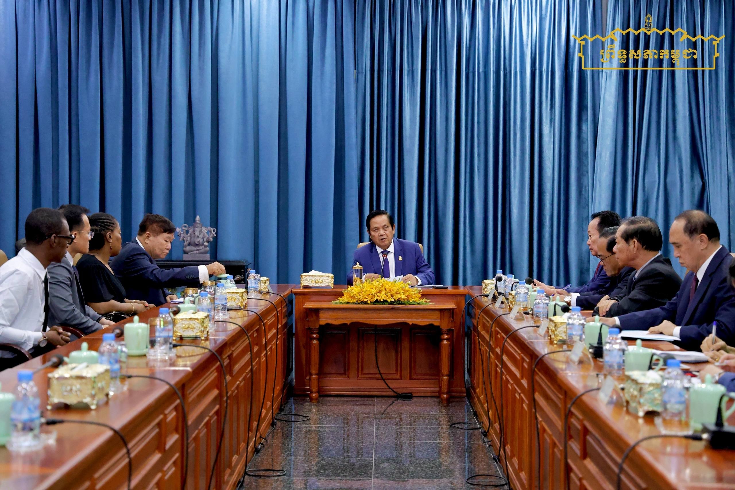 ឯកឧត្តម អ៊ុច បូររិទ្ធ អនុញ្ញាតឱ្យគណៈប្រតិភូ ដែលជាដៃគូរោងចក្រឱសថ PPM មកពីទ្វីបអាហ្វ្រិក ចូលជួបសម្តែងការគួរសម