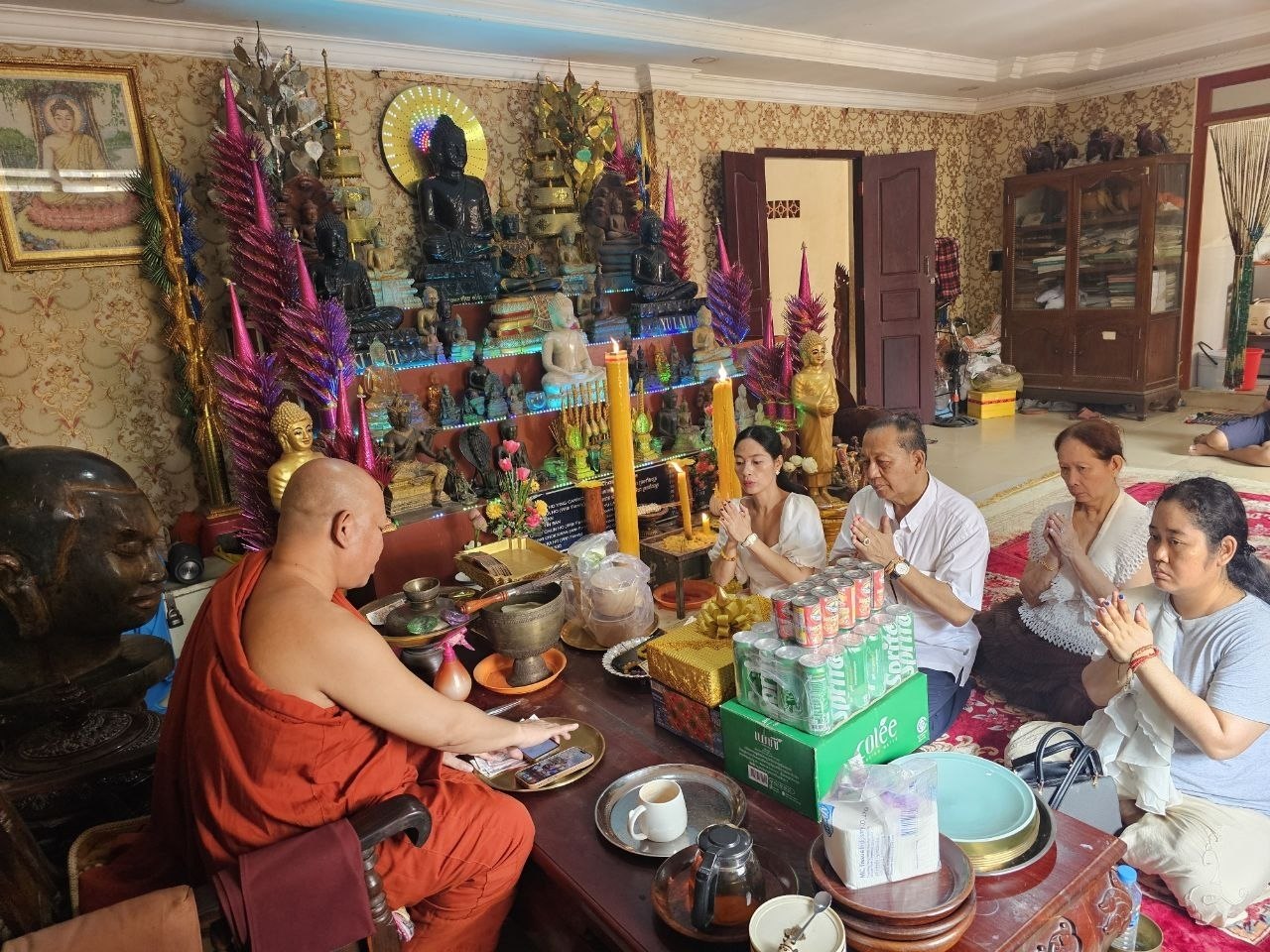 ឯកឧត្តម ង៉ែត ចដ្តាវី អញ្ជើញចូលរួមកាន់បិណ្ឌទី១ នៅវត្តនាគវ័ន និងវត្តស្រះចក រាជធានីភ្នំពេញ
